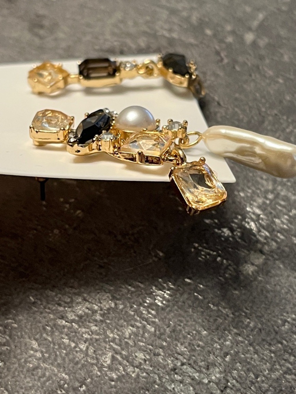 ๐CLEARANCE - E68 NWT JOE FRESH Goldtone Black Pearl Inukshuk & Dangle Earrings - Picture 4 of 7